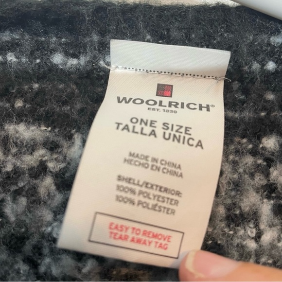 Woolrich Poncho - Picture 2 of 4